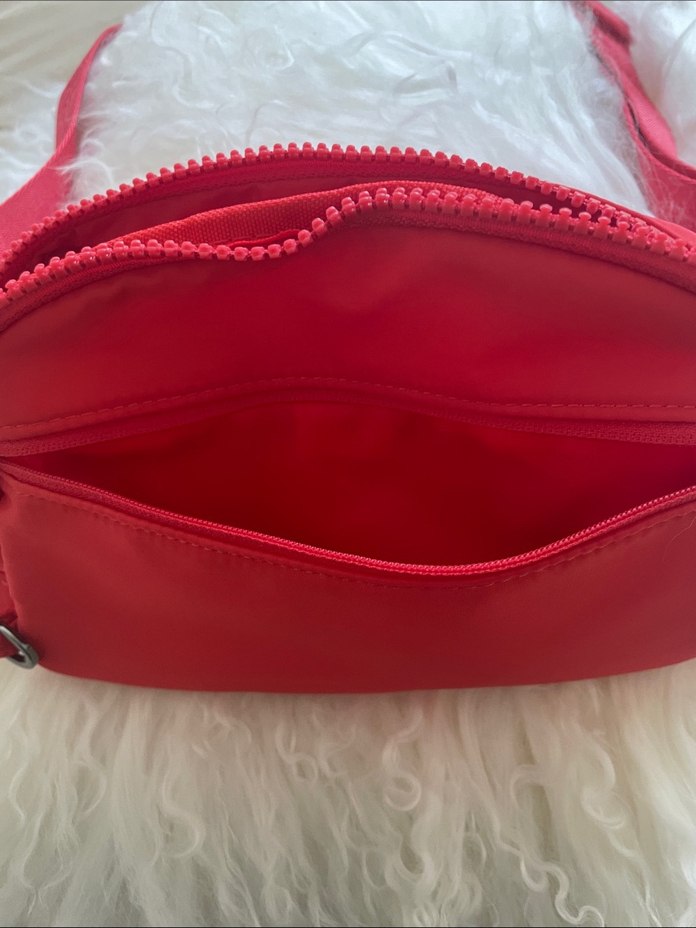 ❤️LOLE Belt Bag Crossbody - Picture 5 of 12